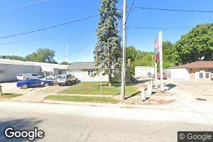208 S 1st St, Alpha, IL 61413
