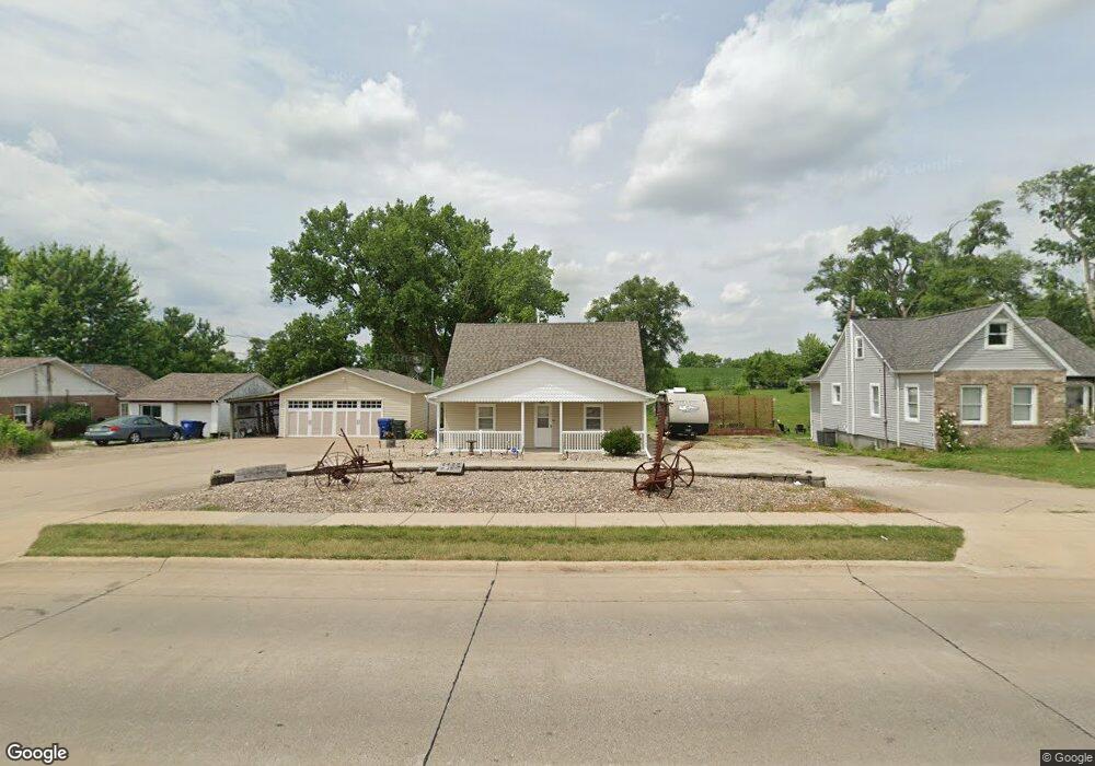 2406 W 49th St, Davenport, IA 52806 - photo 1