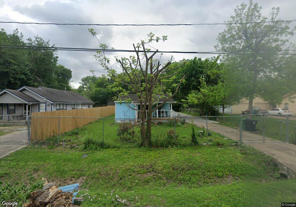 1824 Wellington St, Houston, TX 77093 - photo 1