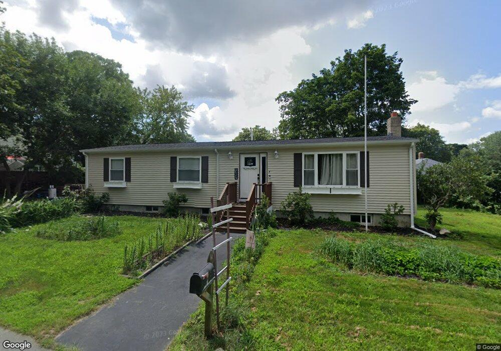 7 Hill St unit 1, Acushnet, MA 02743 - photo 1