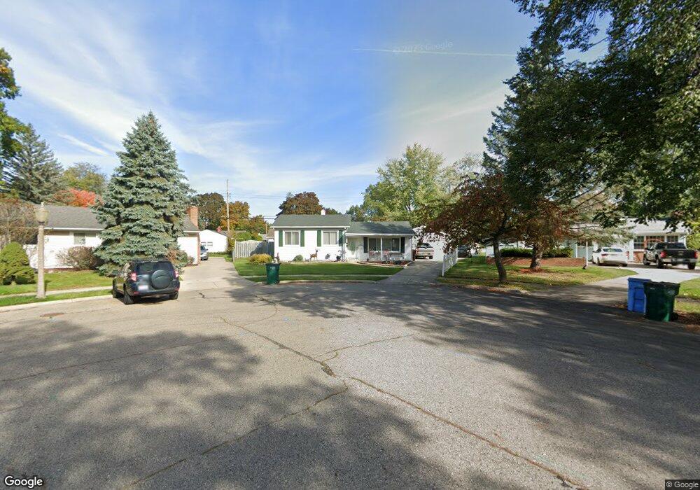 2915 Hemlock Place, Lansing, MI 48910 - photo 1