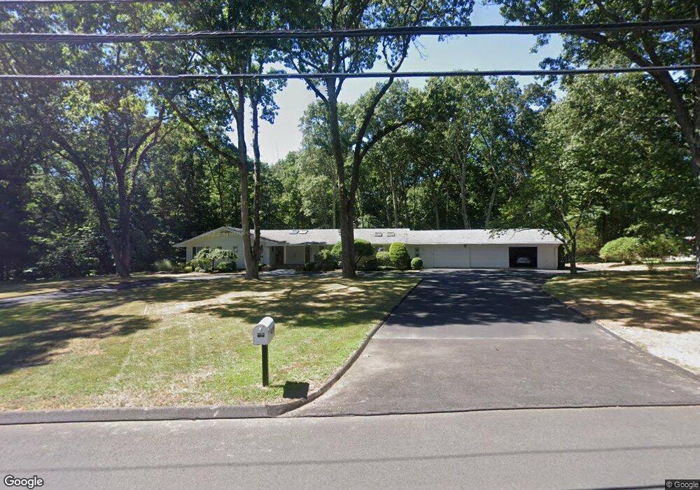 170 Quarry Rd, Stamford, CT 06903 - photo 1