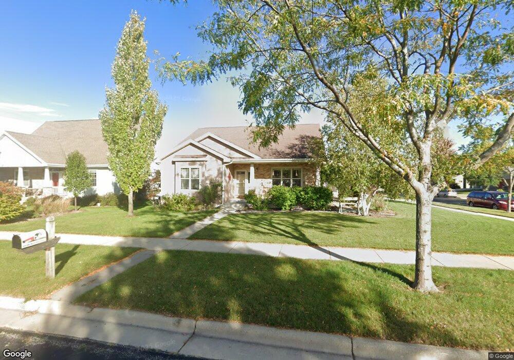 2876 Big Bluestem Pkwy, Fitchburg, WI 53711 - photo 1