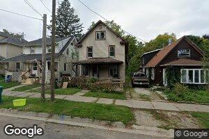 424 S Fairview Ave, Lansing, MI 48912