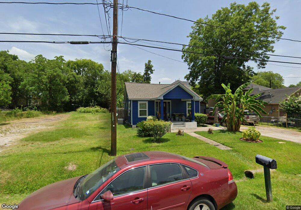 878 Prosper St, Houston, TX 77088 - photo 1