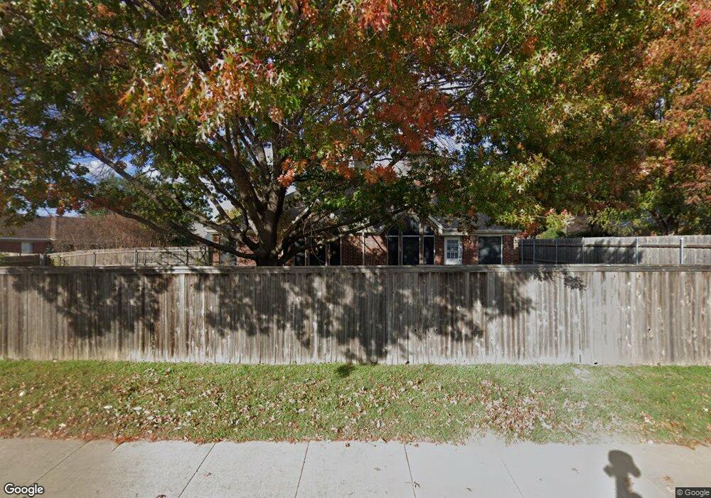 924 Abbots Ln, Denton, TX 76205 - photo 1