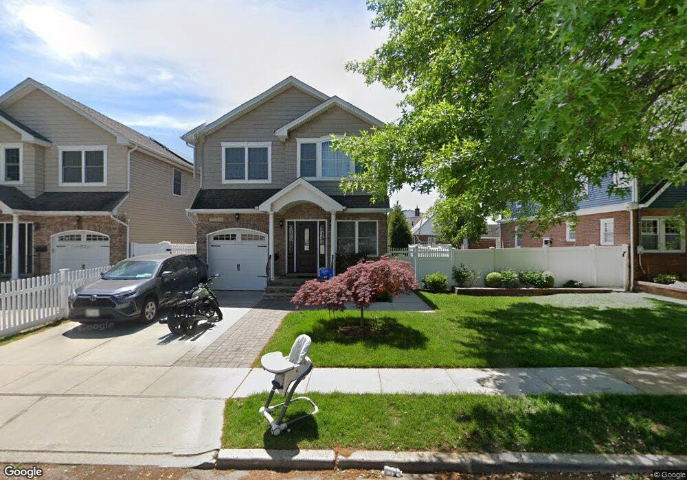 935 Benris Ave unit 935, Franklin Square, NY 11010 - photo 1