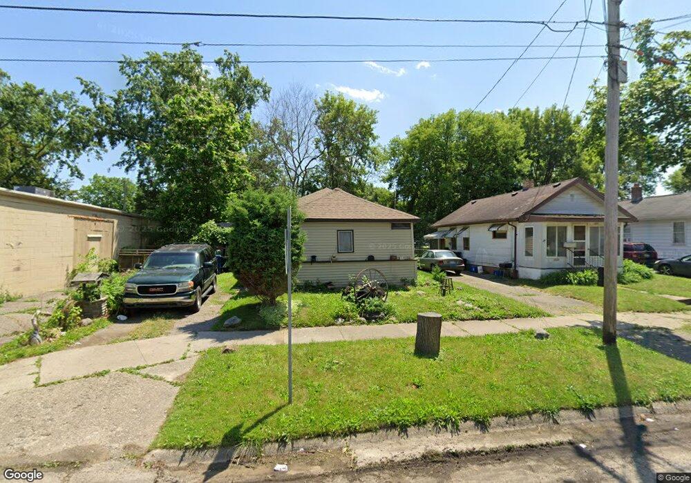 1019 Ossington Ave, Flint, MI 48507 - photo 1