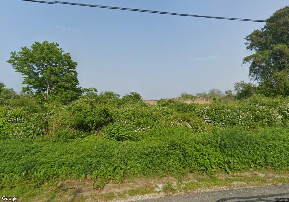 5 Marsh Pond Rd, Sagamore Beach, MA 2562 - photo 1