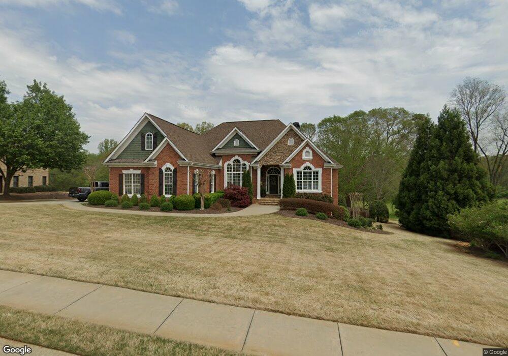 684 Reece Dr, Hoschton, GA 30548 - photo 1