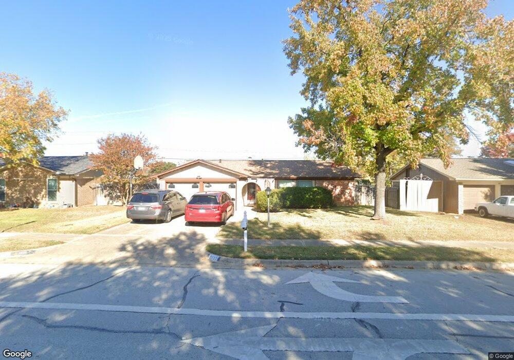 1921 Schumac Ln, Bedford, TX 76022 - photo 1