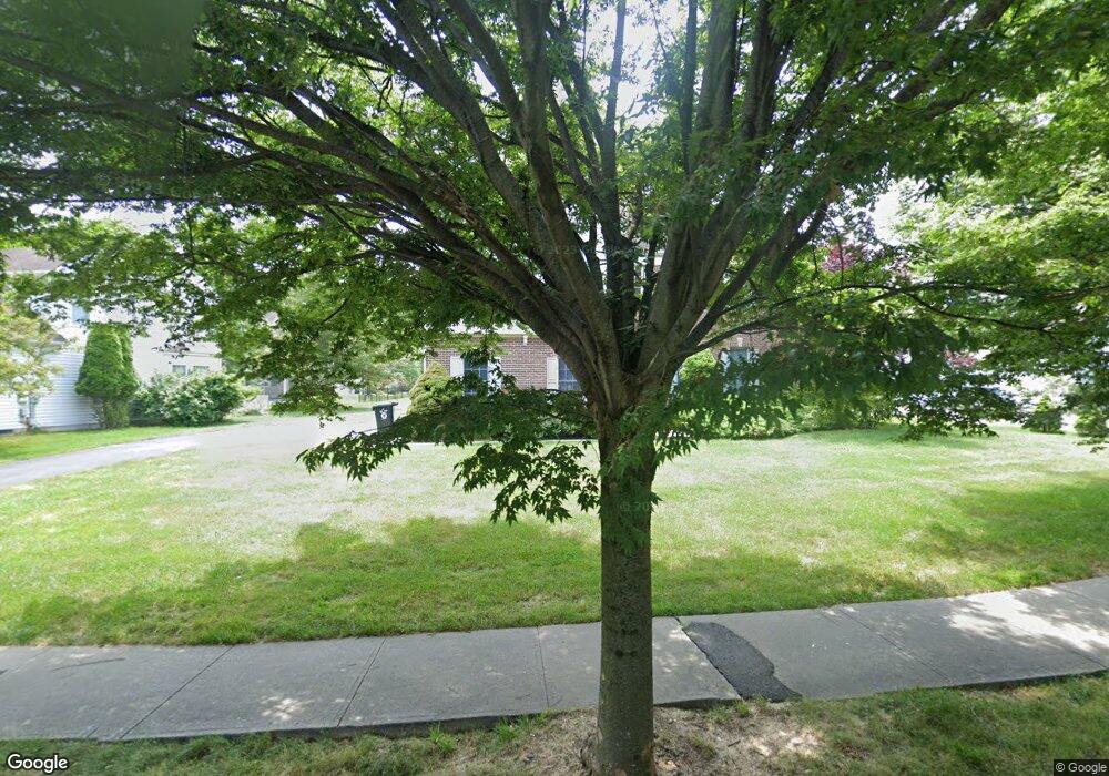 4 Maidenhead Rd, Princeton, NJ 08540 - photo 1