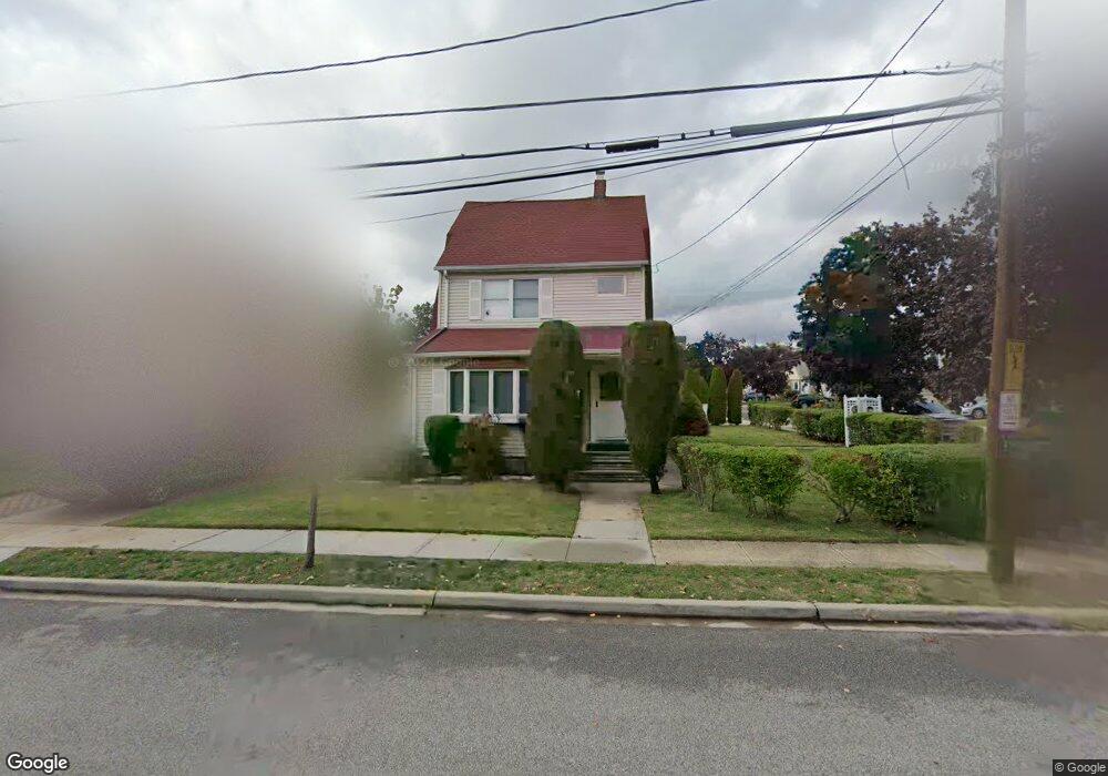 51 Juniper Ave, Mineola, NY 11501 - photo 1