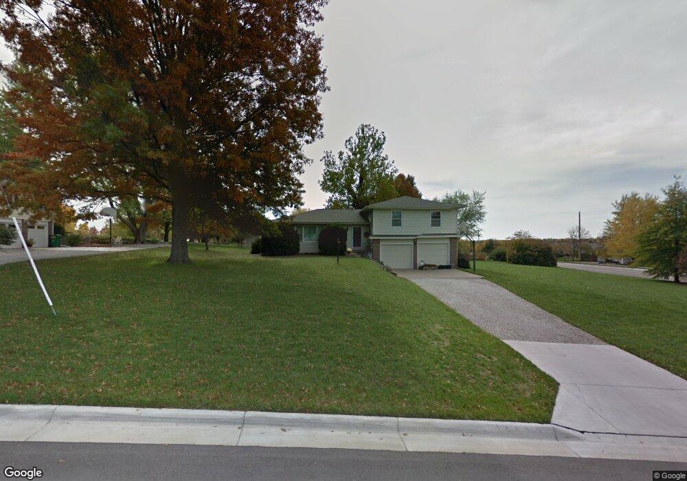 5945 SW 57th St, Topeka, KS 66610 - photo 1