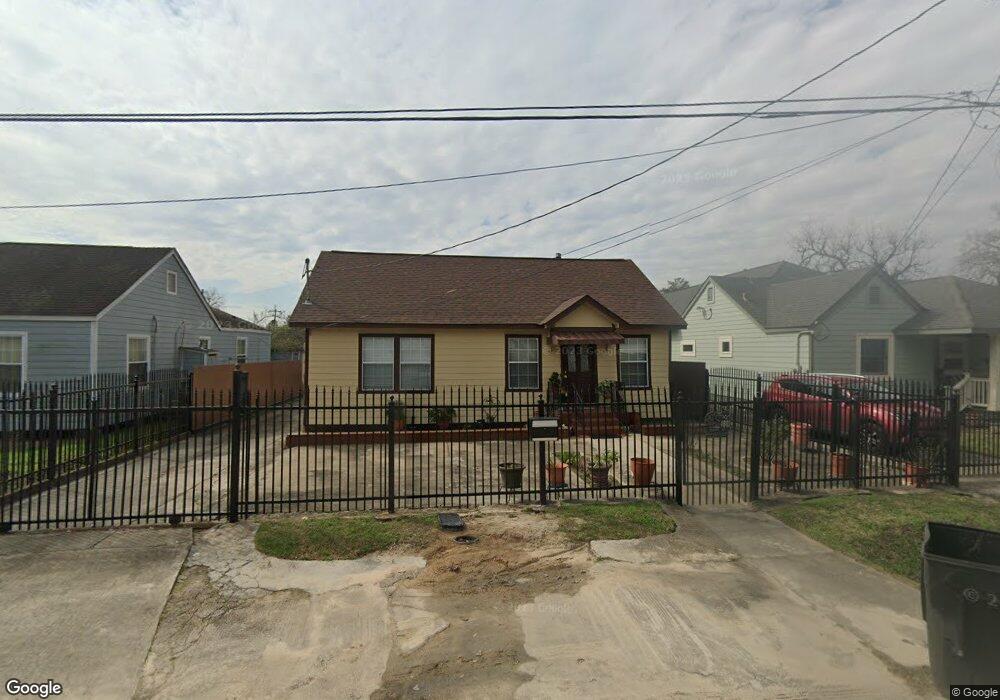 4005 Baden St, Houston, TX 77009 - photo 1