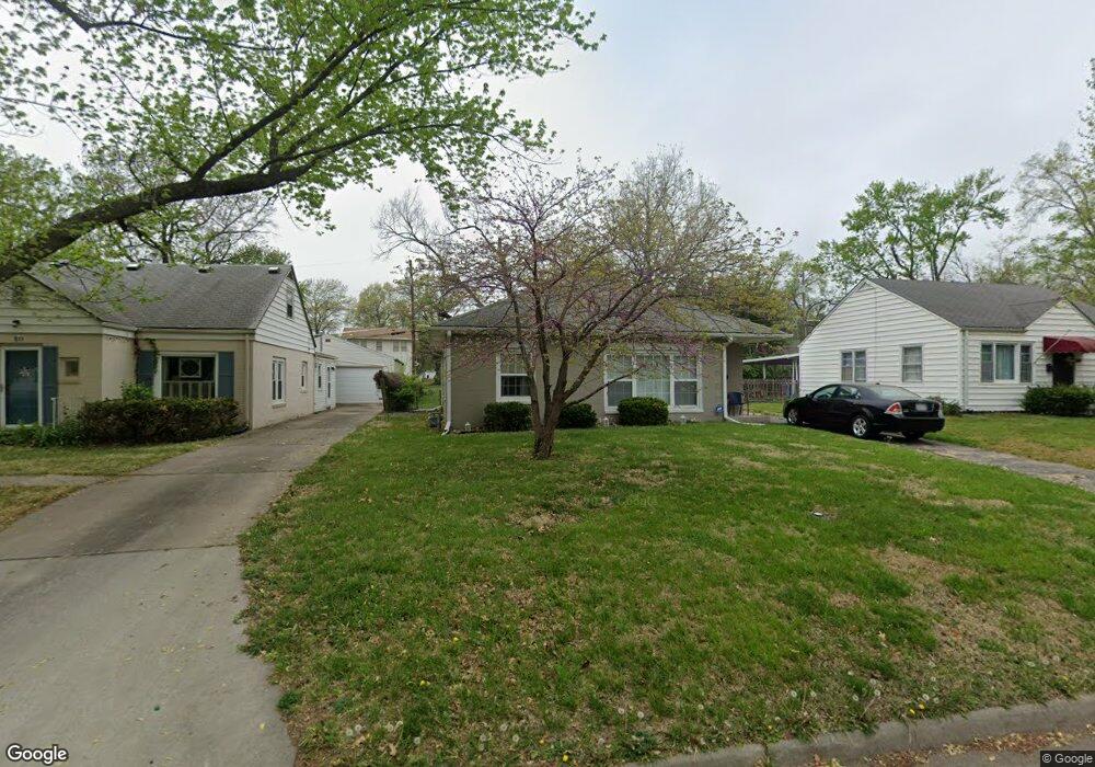907 SW Frazier Ave, Topeka, KS 66606 - photo 1