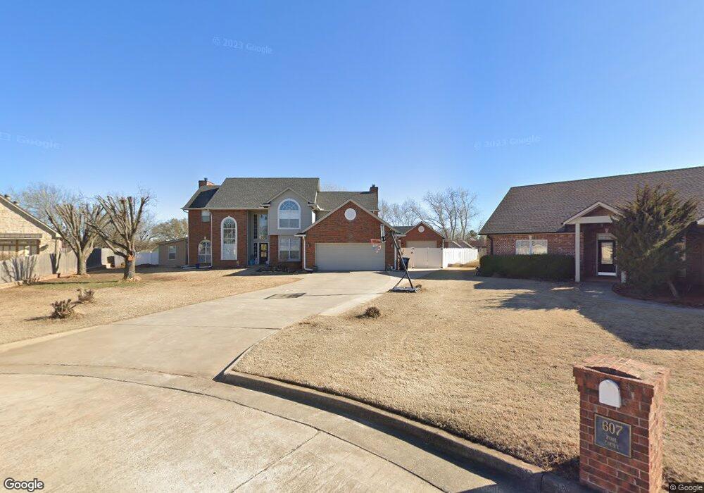 609 Pool Ct, Shawnee, OK 74801 - photo 1