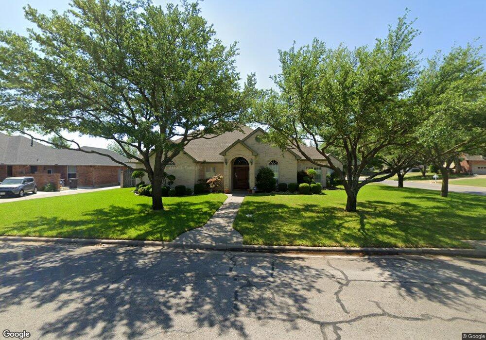 1105 Hemphill Dr, Cleburne, TX 76033 - photo 1