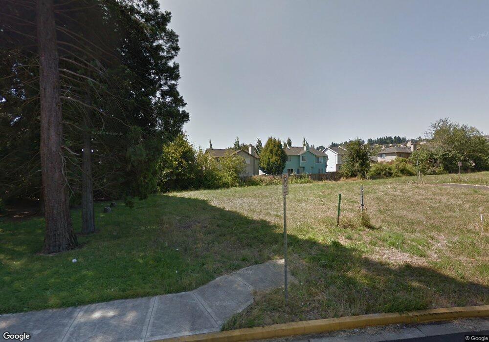 13863 SE Falcon Ave, Clackamas, OR 97015 - photo 1