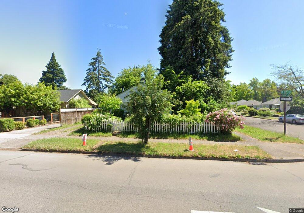 1394 W 11th Ave, Eugene, OR 97402 - photo 1