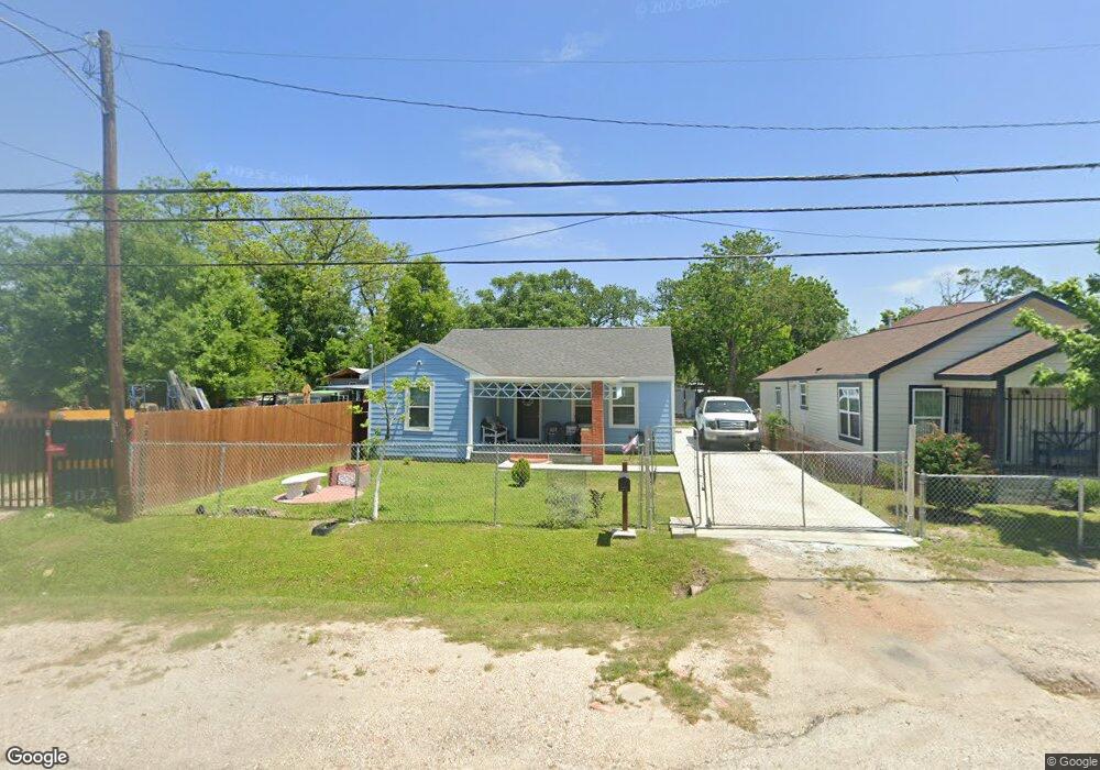 7116 De Priest St, Houston, TX 77091 - photo 1