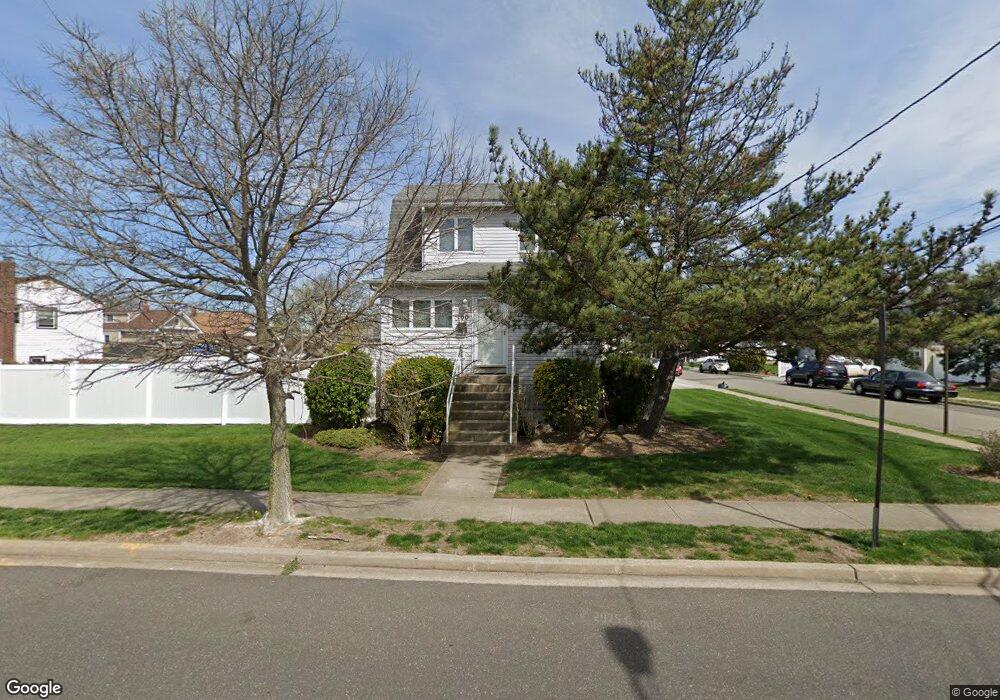 100 Ray St, Freeport, NY 11520 - photo 1