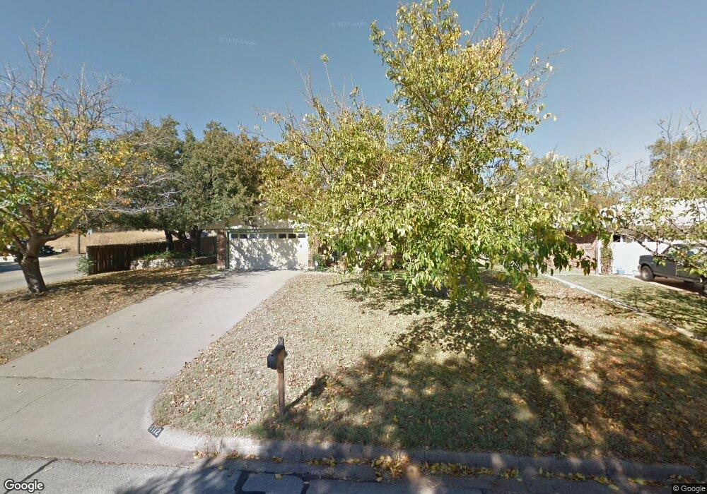 1112 Vivienne St, Weatherford, TX 76086 - photo 1