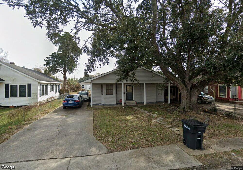1043 Walton St, New Iberia, LA 70560 - photo 1