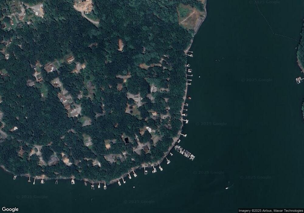 5 Lakeshore Dr, Hawley, PA 18428 - photo 1