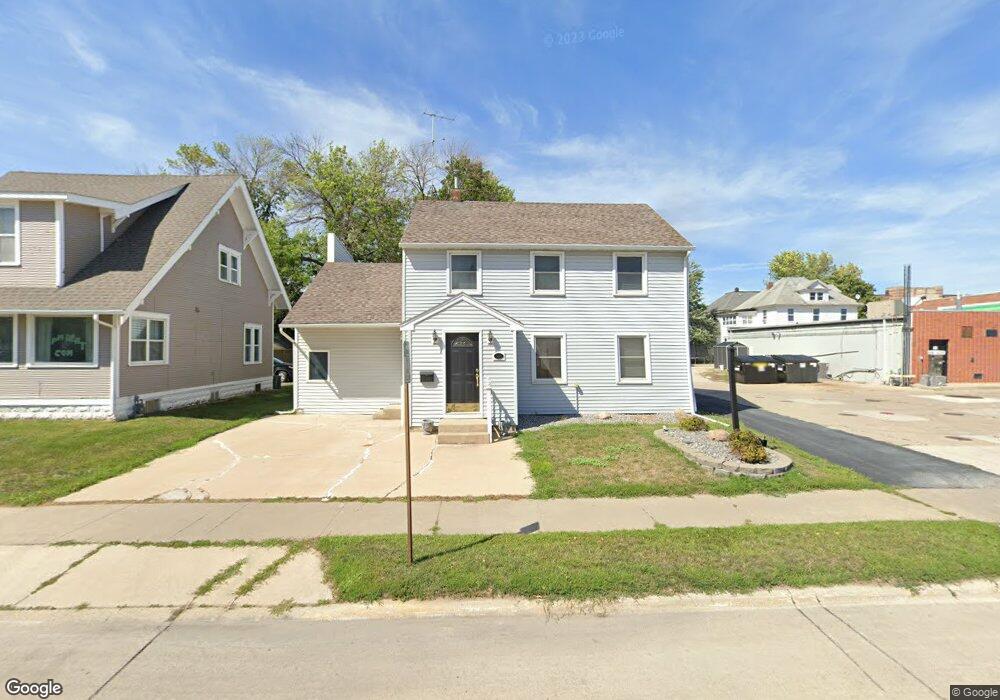 506 W Oakland Ave, Austin, MN 55912 - photo 1