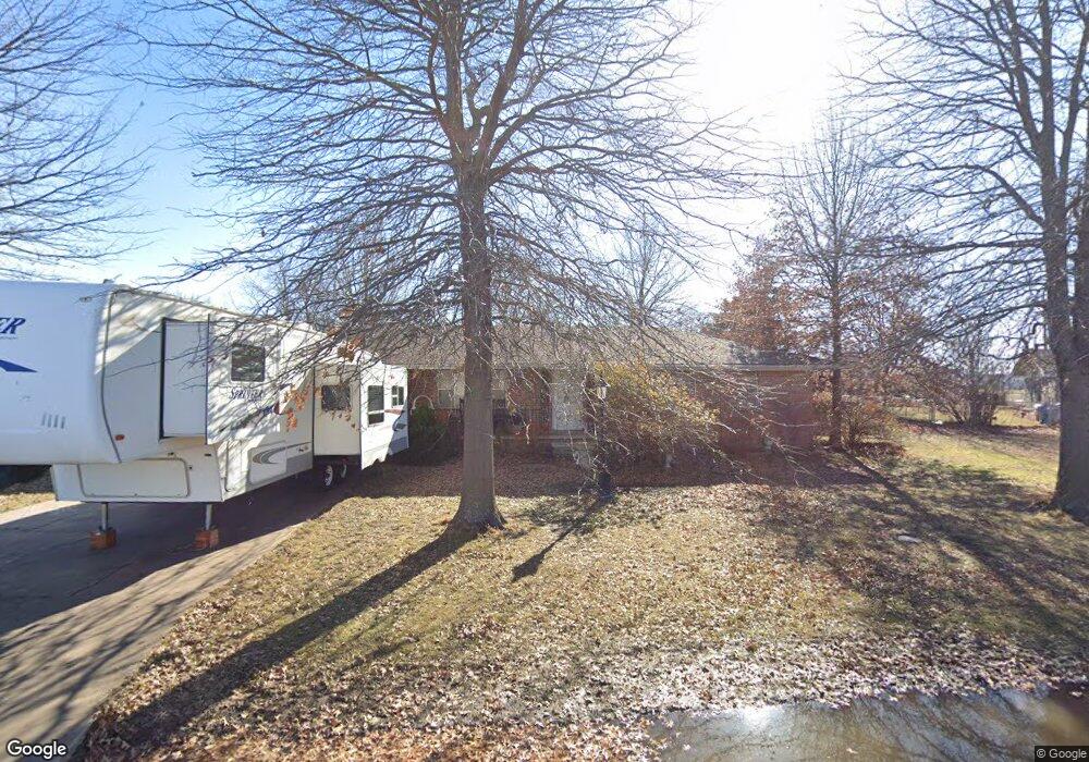 737 W 3rd St, Skiatook, OK 74070 - photo 1