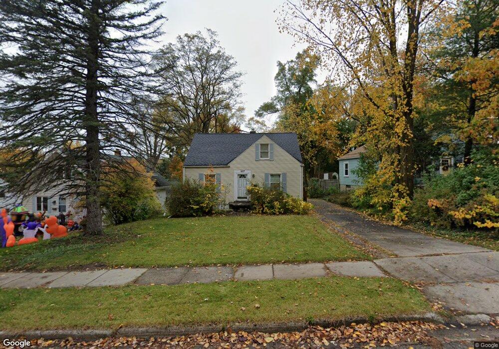 627 S Dexter Dr, Lansing, MI 48910 - photo 1