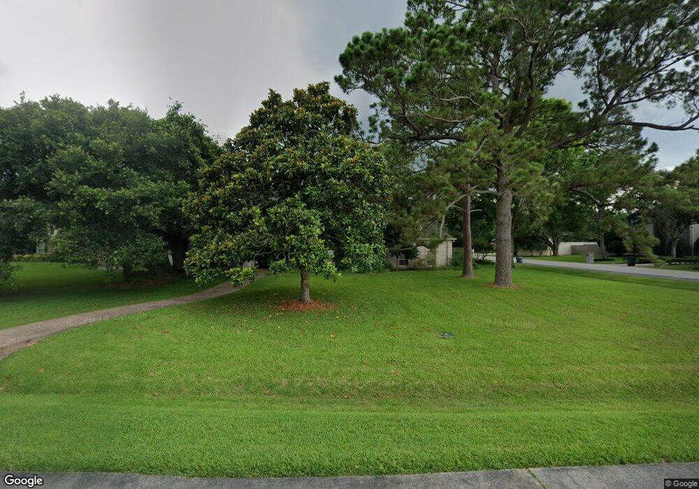 1902 Candlelight Ct, Friendswood, TX 77546 - photo 1