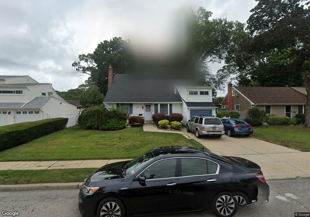 3869 Maplewood Dr, Seaford, NY 11783 - photo 1