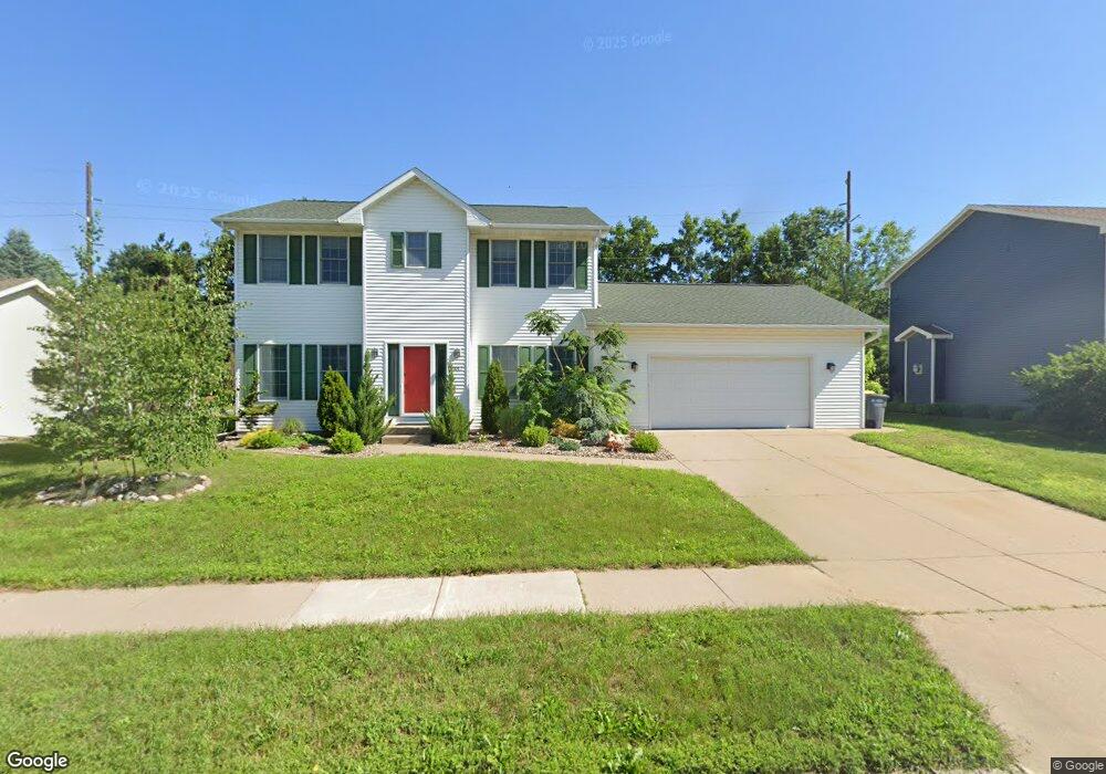 1017 Eastwood St, Holmen, WI 54636 - photo 1