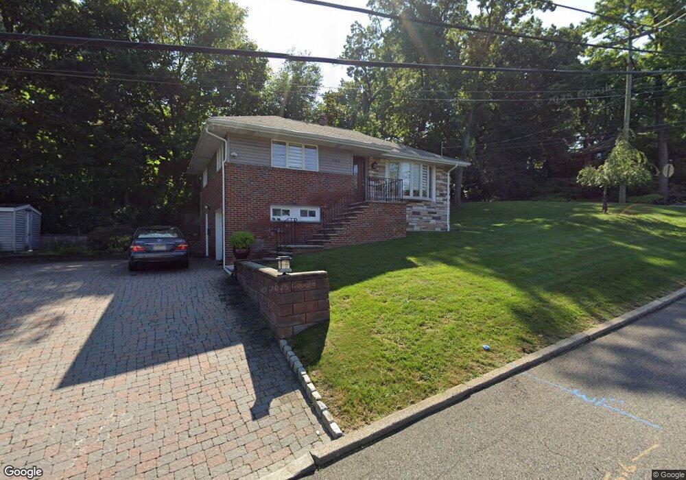 563 Ridgeland Terrace, Leonia, NJ 07605 - photo 1