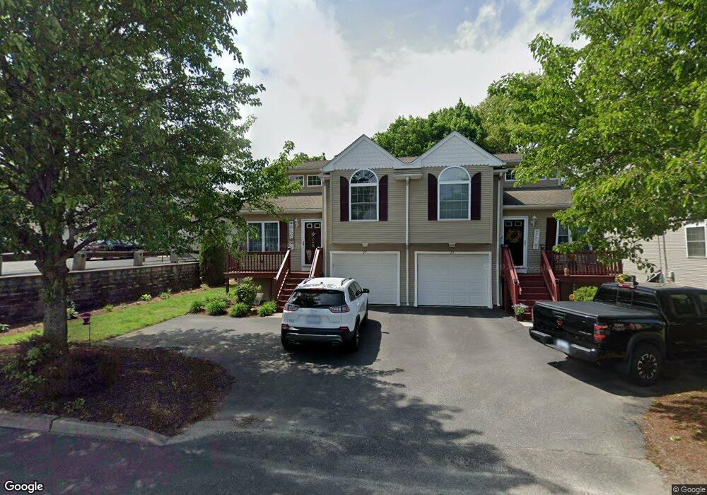 27 Tabor St unit 27, Cranston, RI 02920 - photo 1