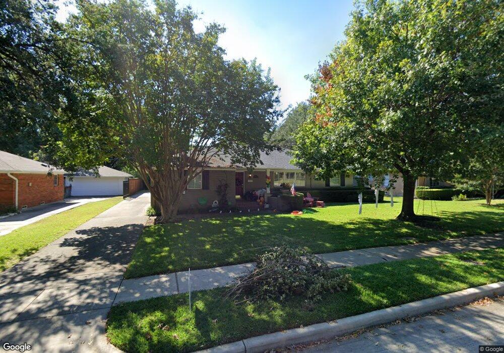 6810 Ravendale Ln, Dallas, TX 75214 - photo 1