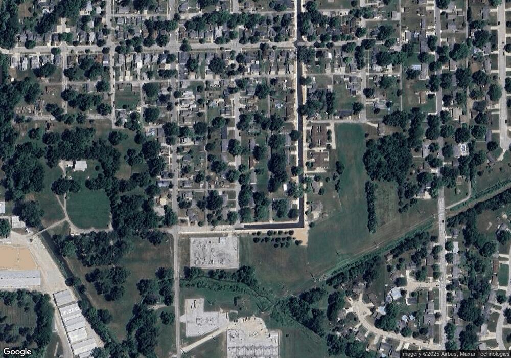 248 S Division St, Auburn, IN 46706 - photo 1