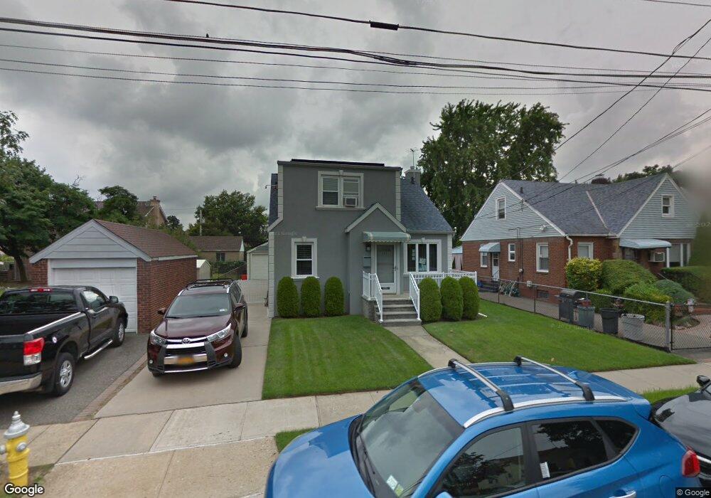 252 Hoffman St, Franklin Square, NY 11010 - photo 1