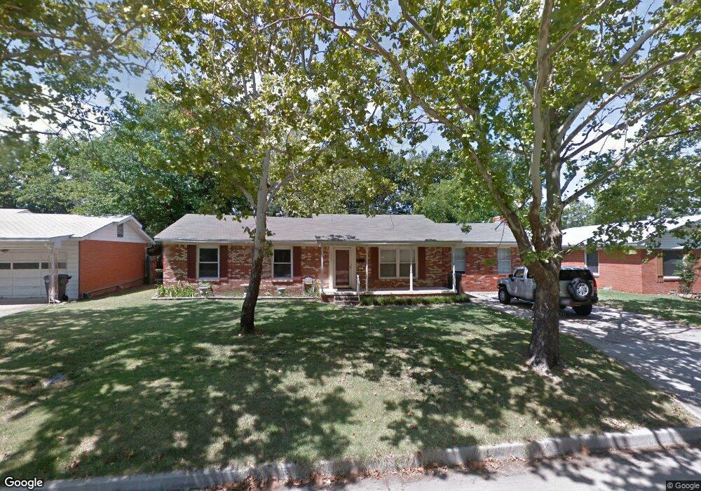 1733 Winchester St, Ardmore, OK 73401 - photo 1