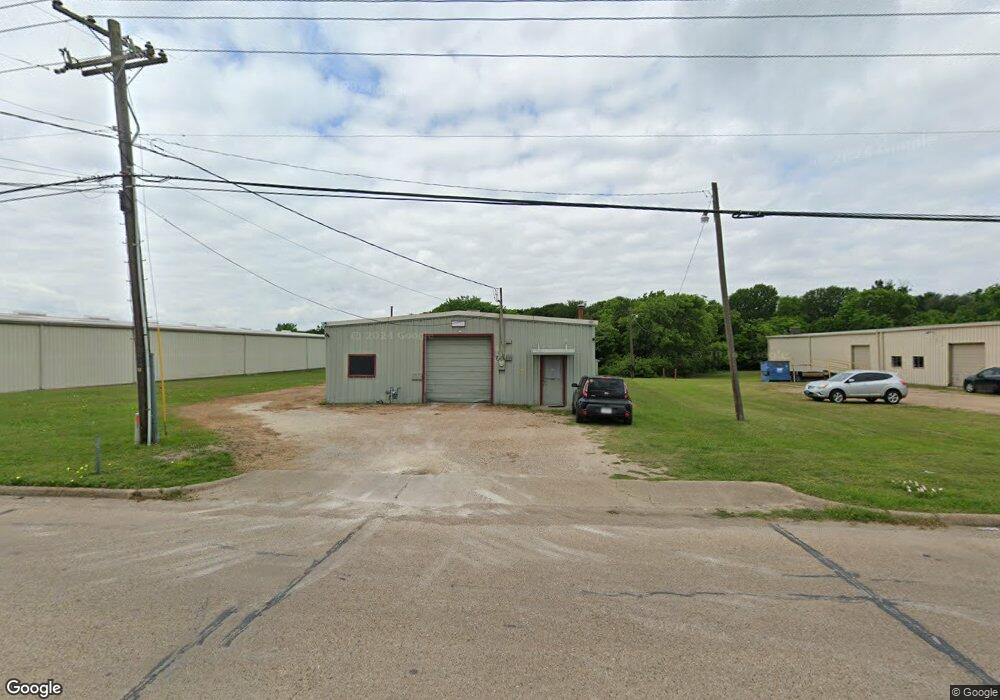 2411 N Preston St, Ennis, TX 75119 - photo 1