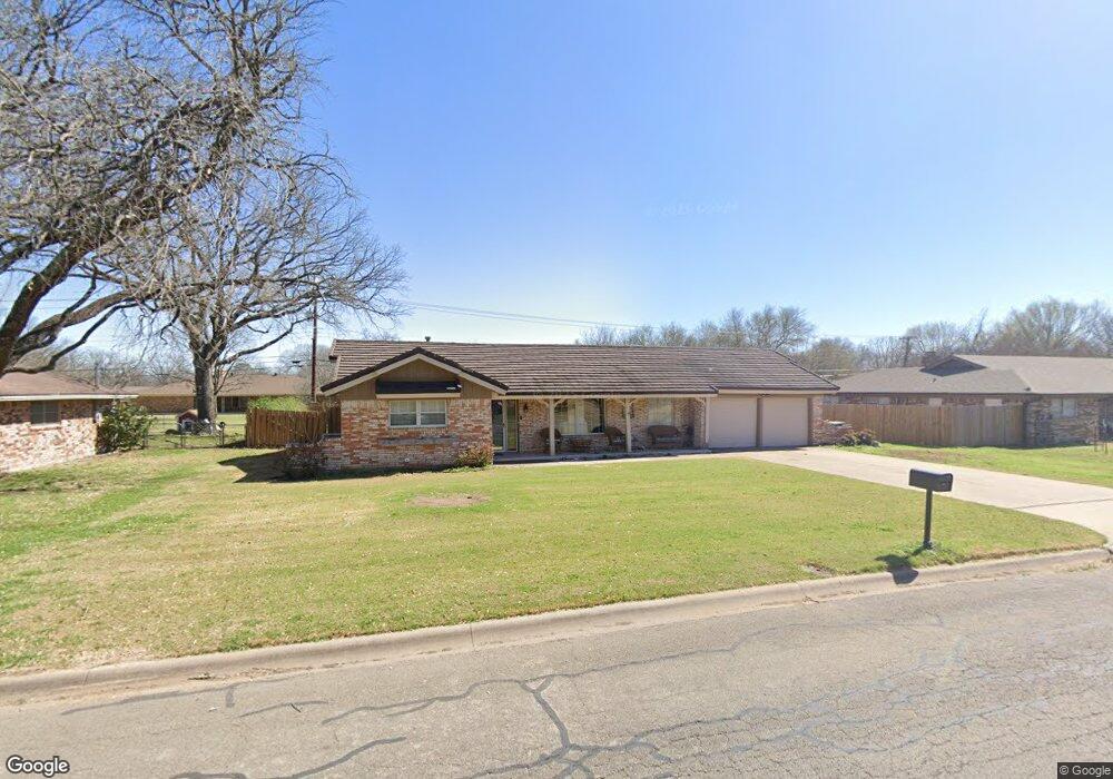 1221 Crestwood Dr, Cleburne, TX 76033 - photo 1