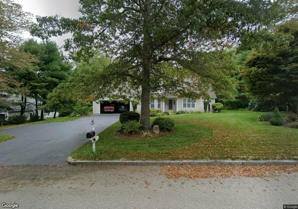 8 Holly Ln, North Stonington, CT 06359 - photo 1