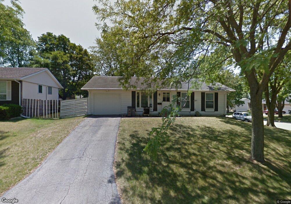 3409 Ardsley Ln SW, Cedar Rapids, IA 52404 - photo 1