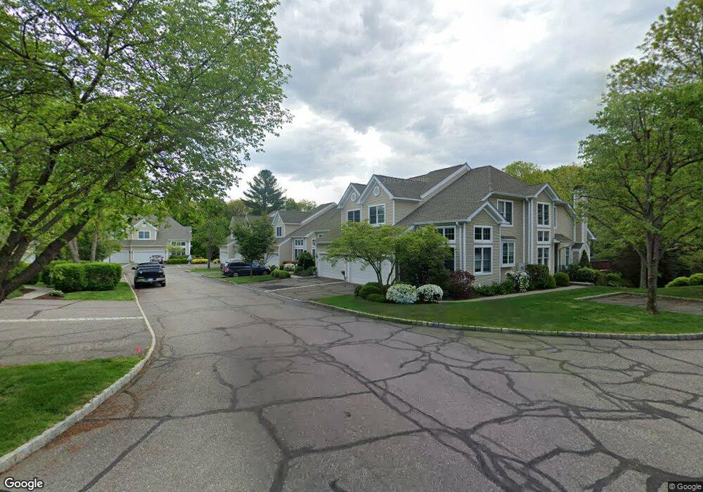 41 Regency Cir, Trumbull, CT 06611 - photo 1