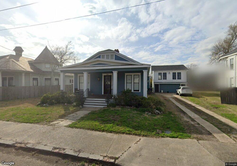 744 Kirkman St, Lake Charles, LA 70601 - photo 1