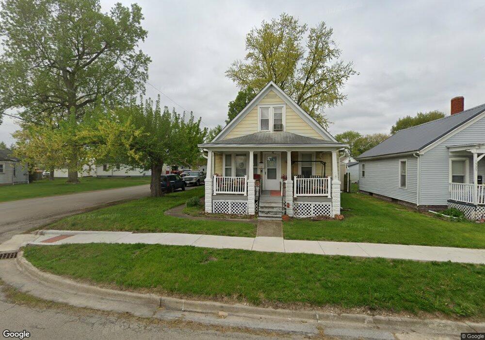 1325 Delavan St, Lincoln, IL 62656 - photo 1