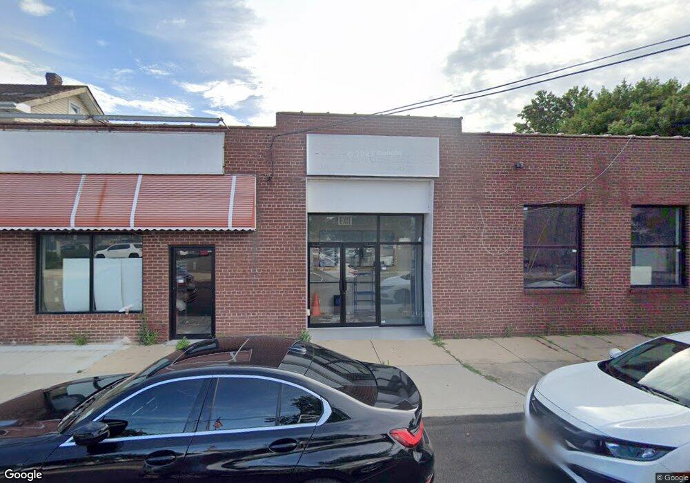 300 S 12th St, New Hyde Park, NY 11040 - photo 1