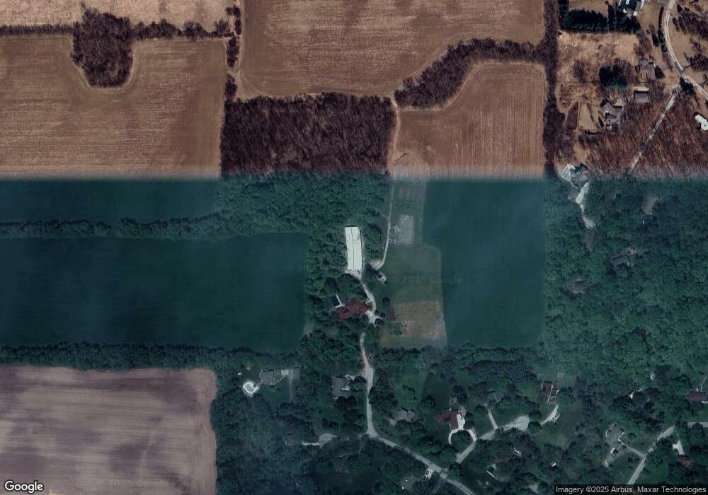 5729 Vineyard Rd, Fitchburg, WI 53575 - photo 1